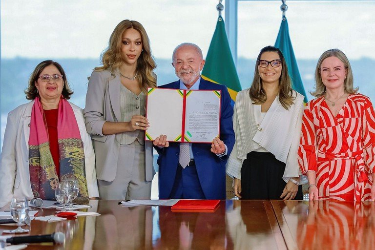 41eae9ef-c57f-4804-aad1-42aaf1eb46df